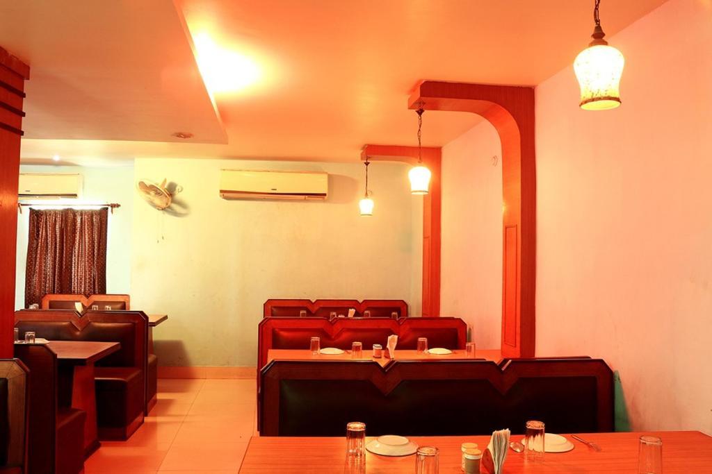 Oyo 1348 Hotel Zaika Inn Hāora 外观 照片