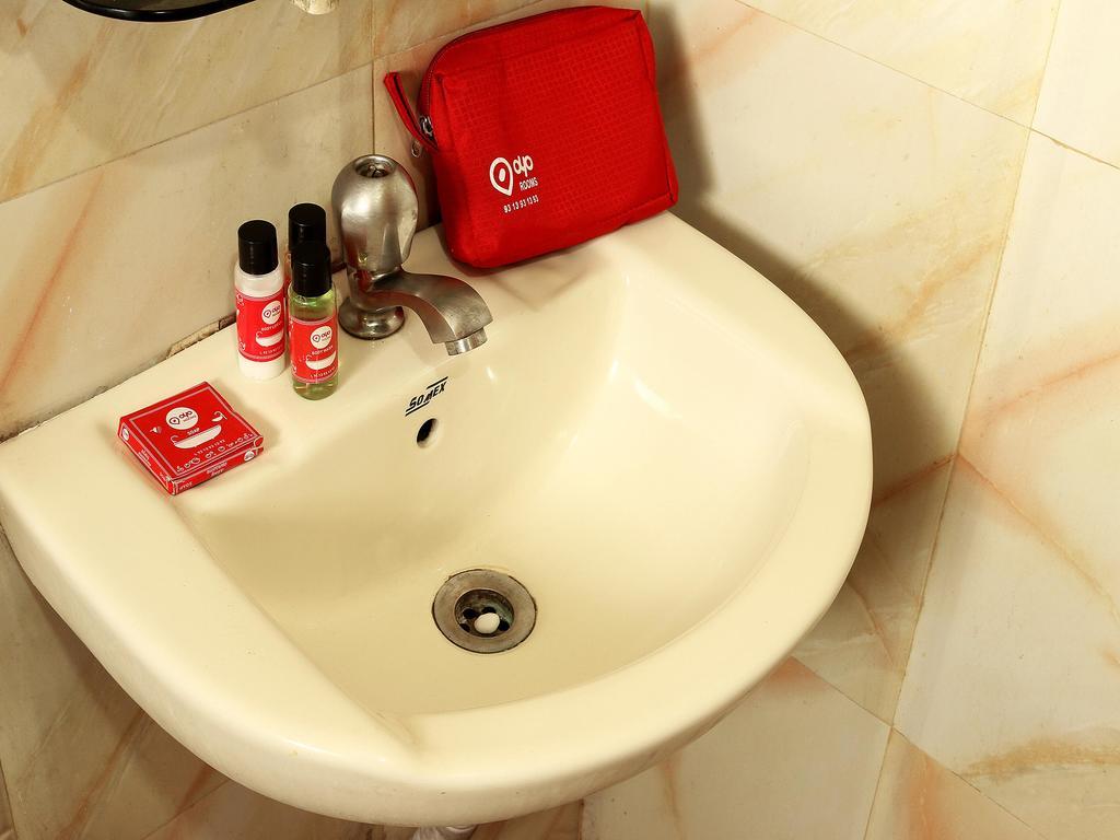 Oyo 1348 Hotel Zaika Inn Hāora 外观 照片